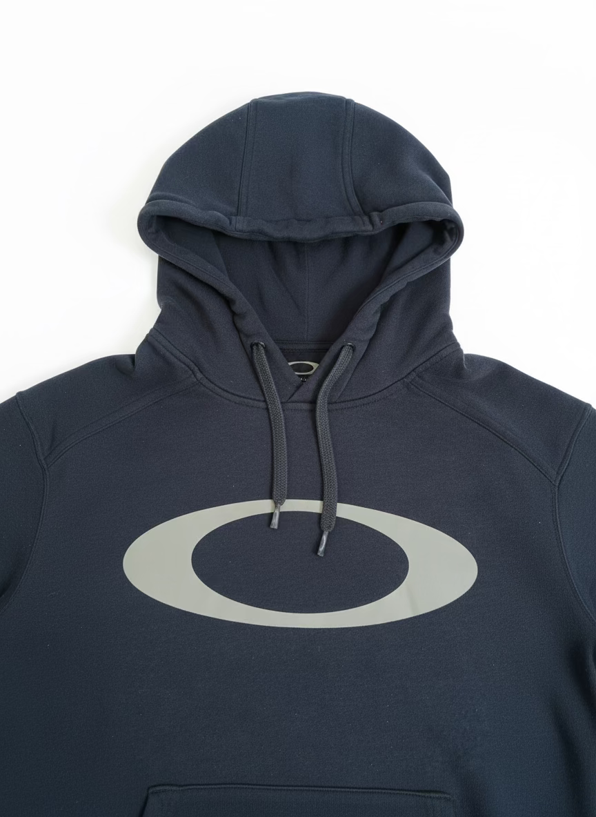 2000’s Oakley hoodie